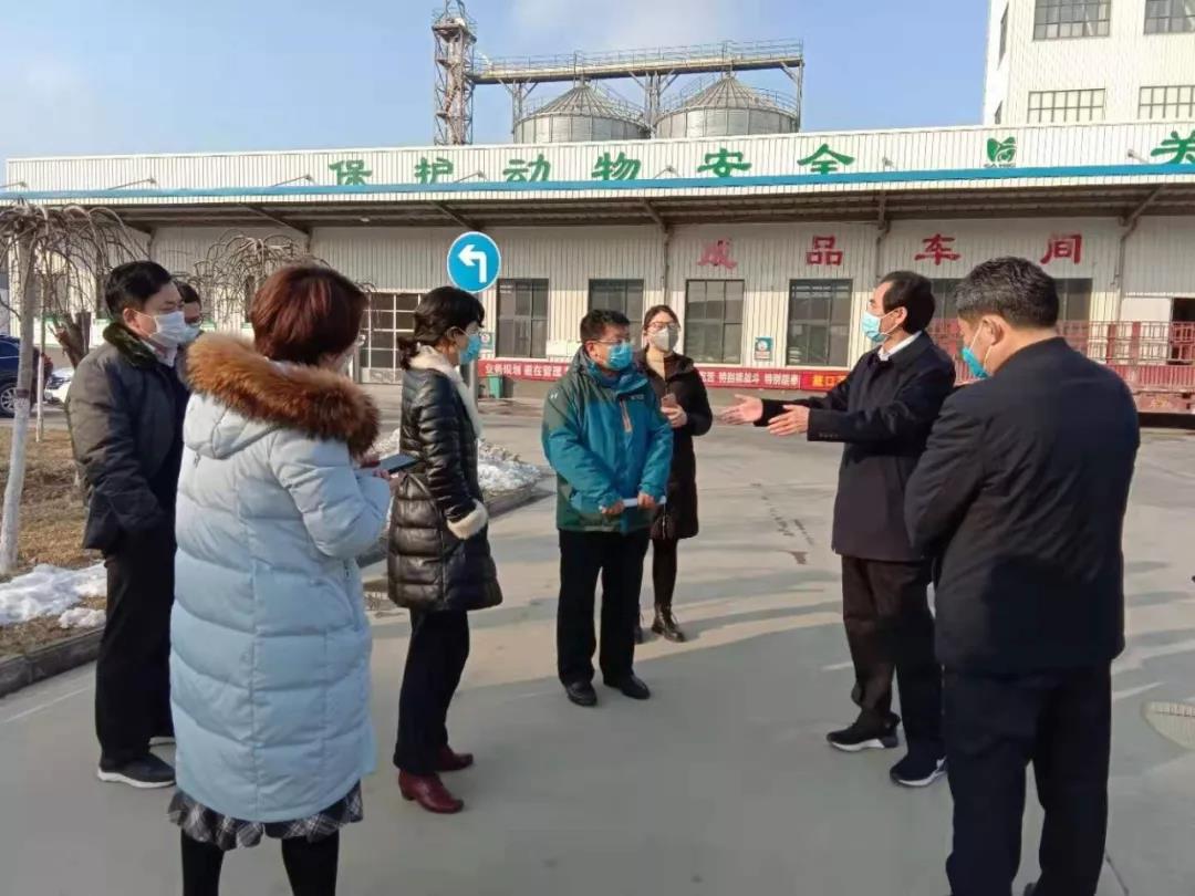 县长莅临调研.jpg 县长莅临调研.jpg