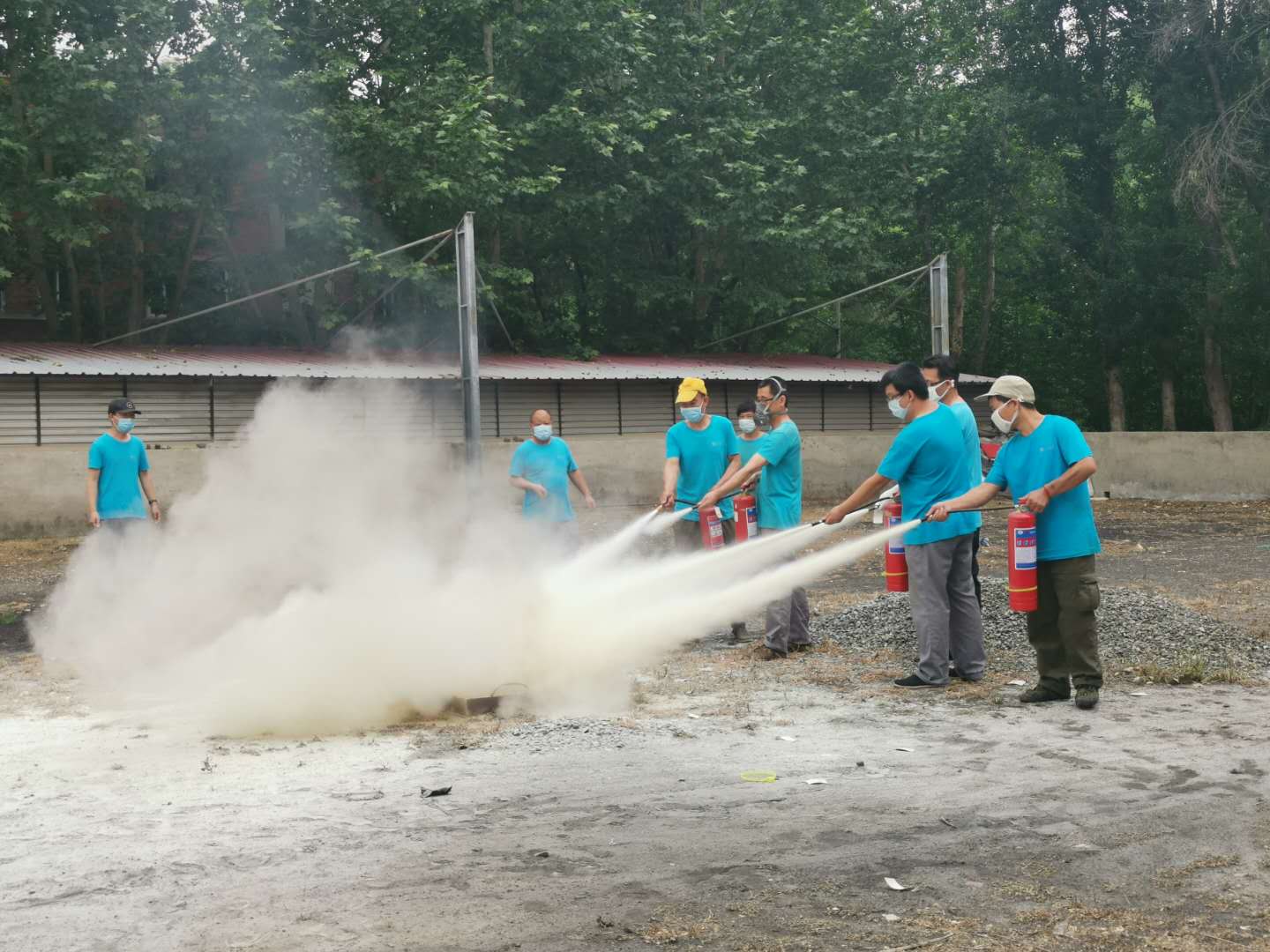 灭火器灭火演练-1.jpg