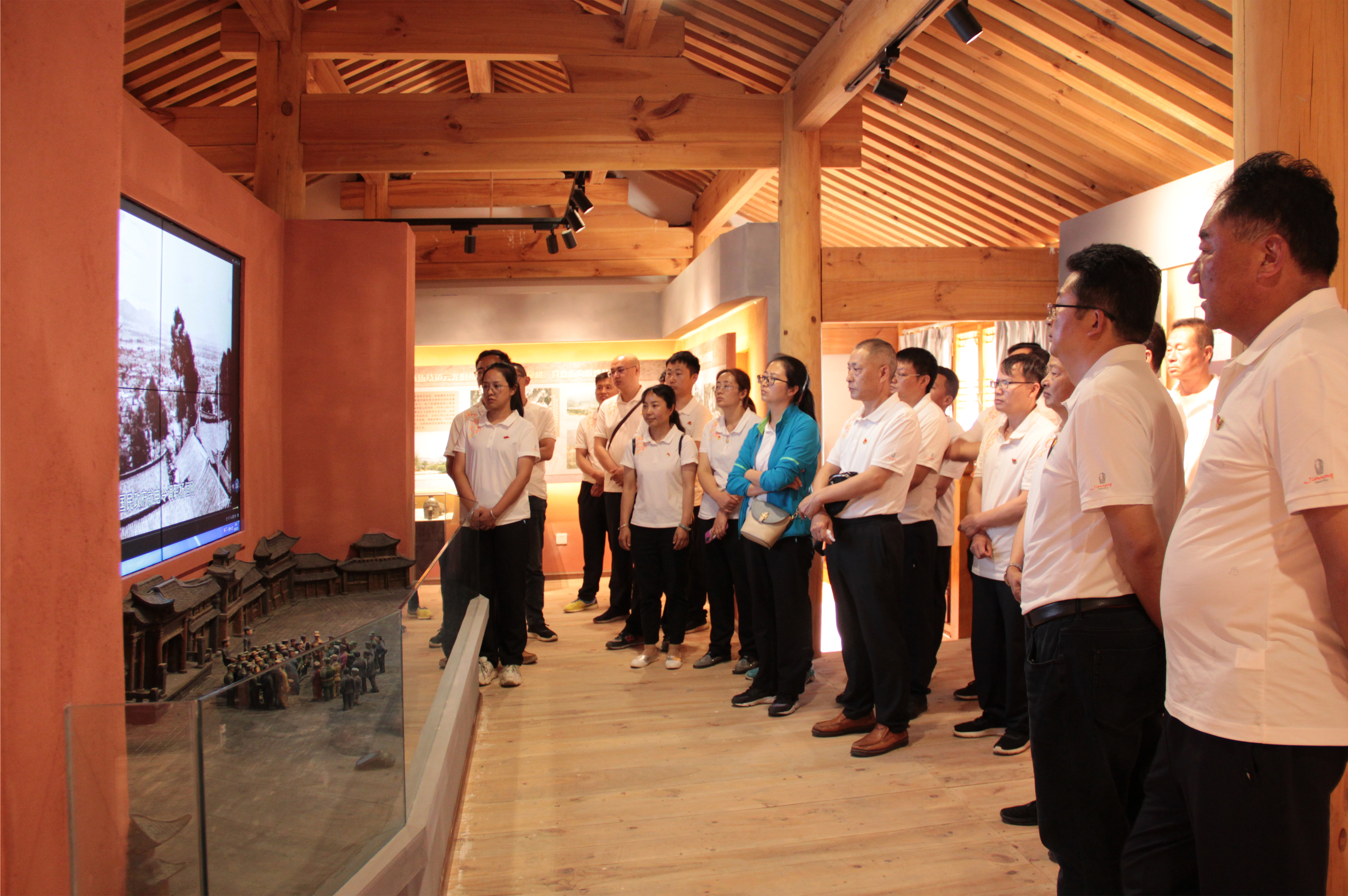 中普生物“学党史忆先烈强信念”02.jpg 中普生物“学党史忆先烈强信念”02.jpg