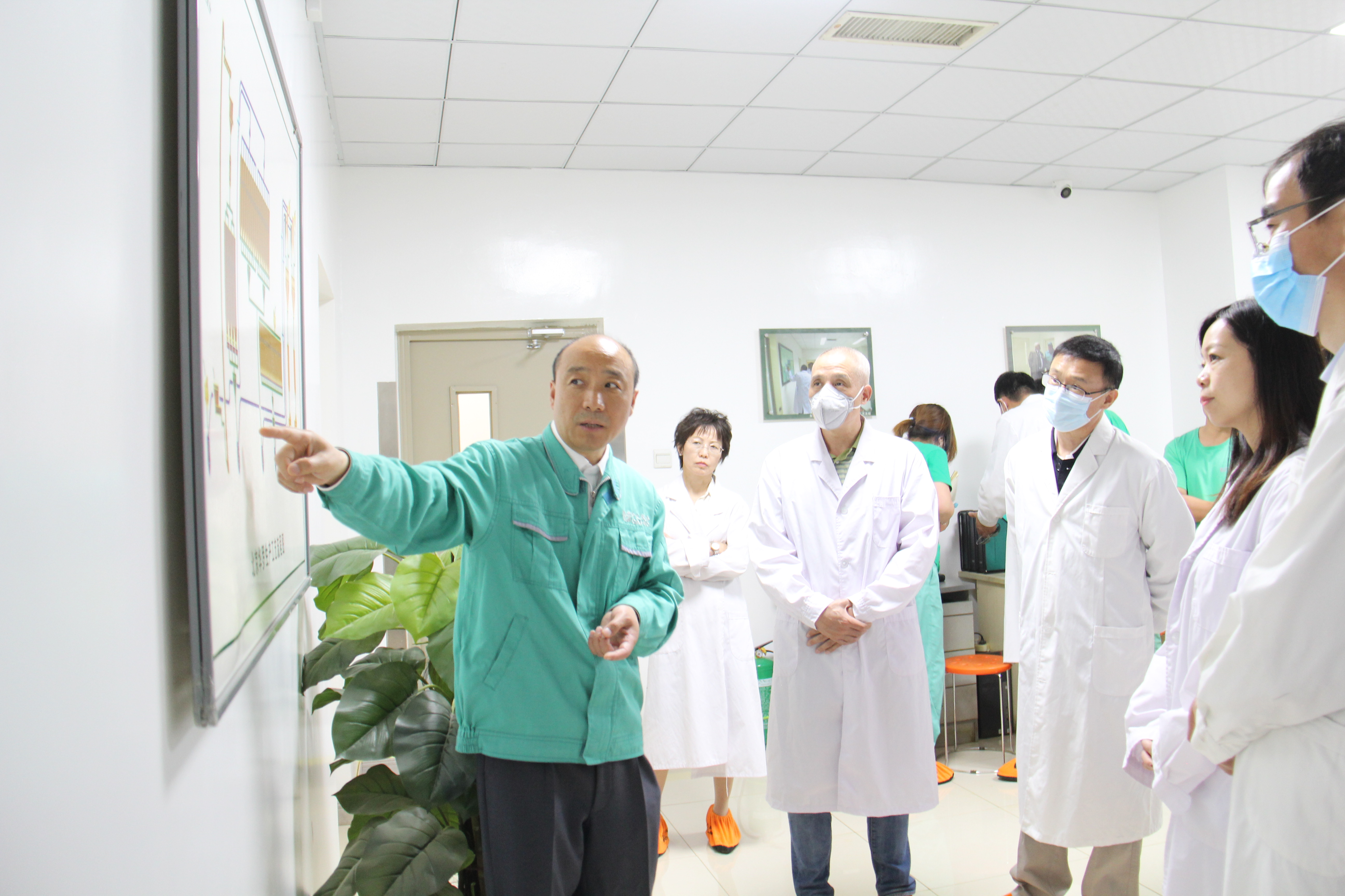 检查组在北京华罗.JPG